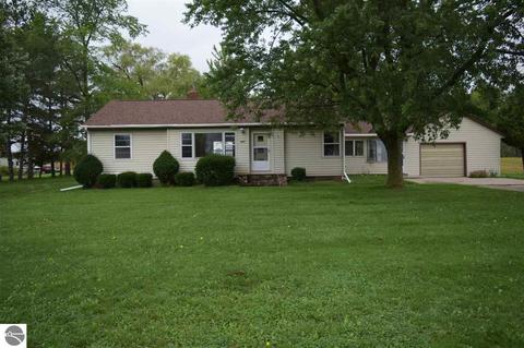 997 E Remus Rd, Mount Pleasant, MI 48858 photo 1