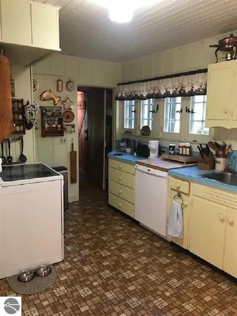 625 S Crescent Ave, Au Gres, MI 48703 photo 23
