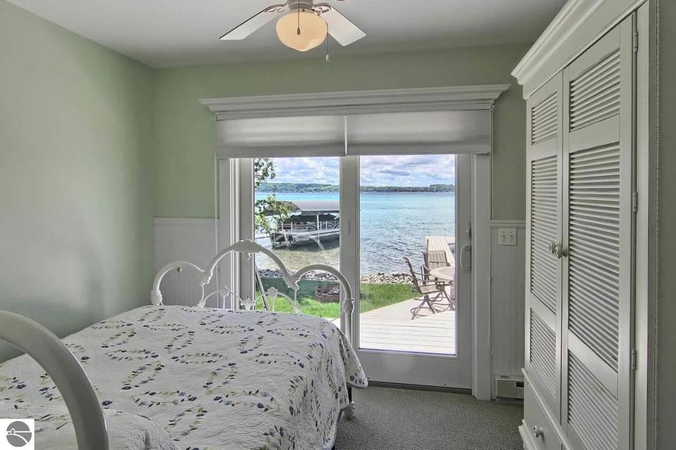  6585 Crystal Dr, Beulah, MI 49617 photo 25