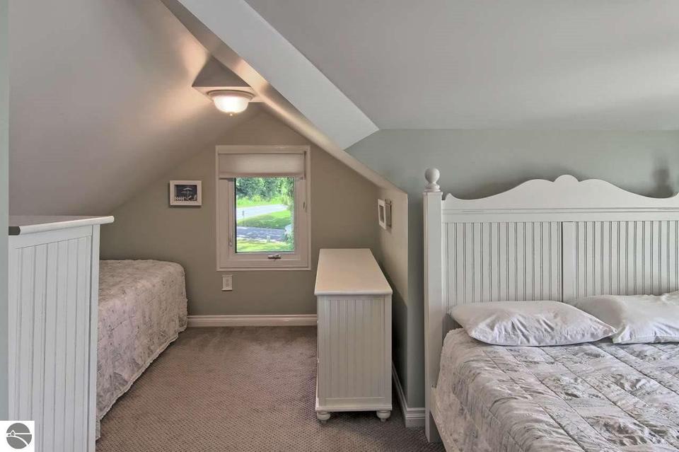  6585 Crystal Dr, Beulah, MI 49617 photo 33