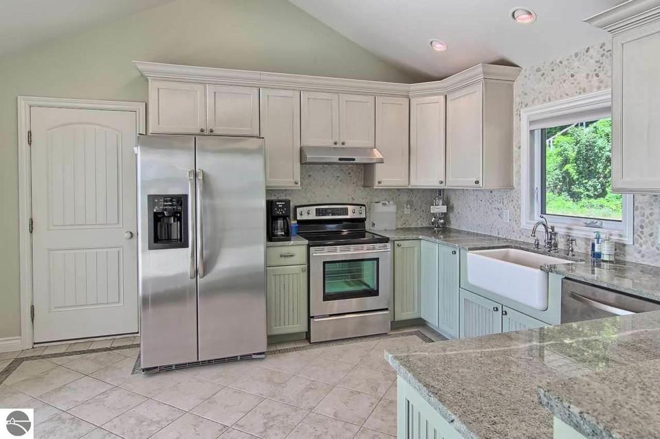  6585 Crystal Dr, Beulah, MI 49617 photo 20