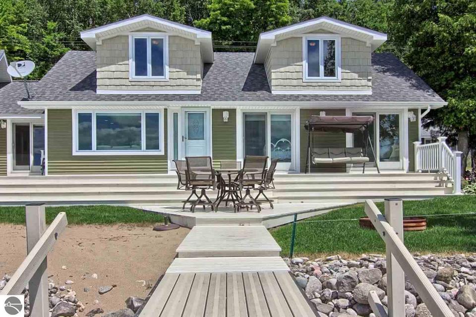  6585 Crystal Dr, Beulah, MI 49617 photo 11