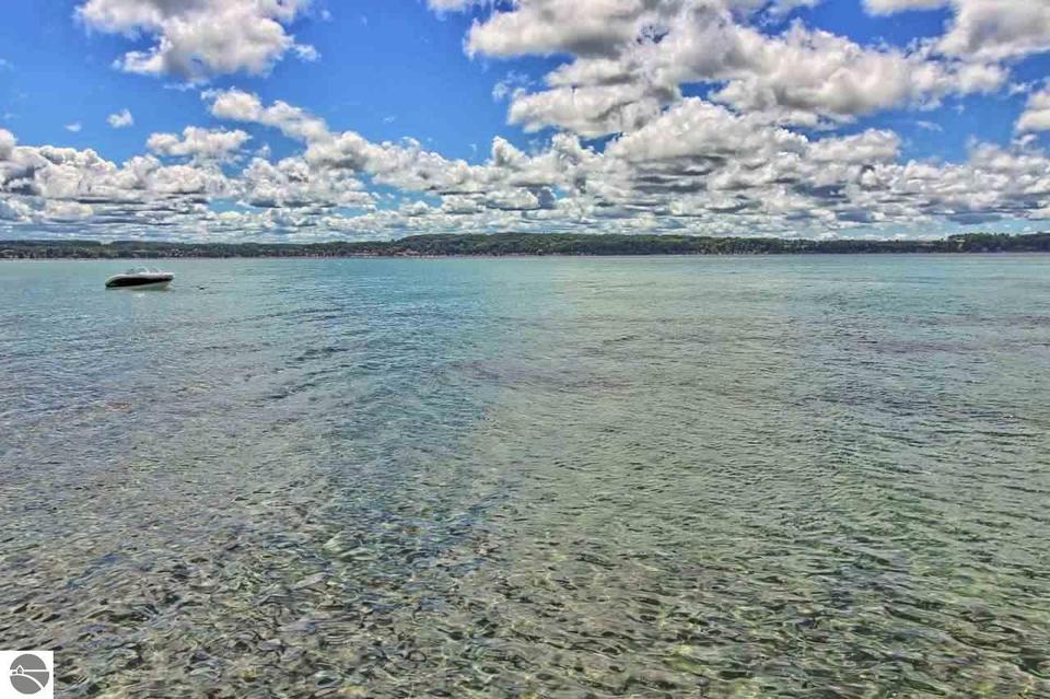  6585 Crystal Dr, Beulah, MI 49617 photo 10