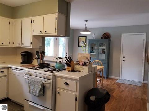 1908 E Front St, Traverse City, MI 49686 photo 4