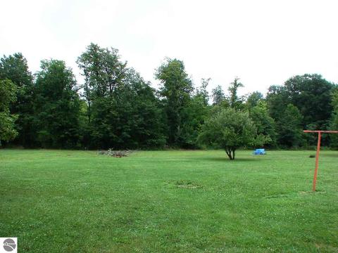 3449 S Blair Rd, Ithaca, MI 48847 photo 3