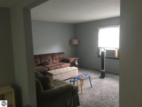 4419 Eagle Crest Dr, Williamsburg, MI 49690 photo 4