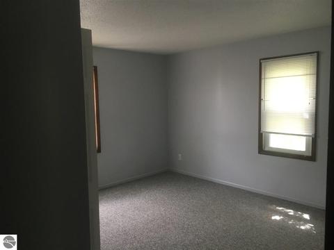 4419 Eagle Crest Dr, Williamsburg, MI 49690 photo 11