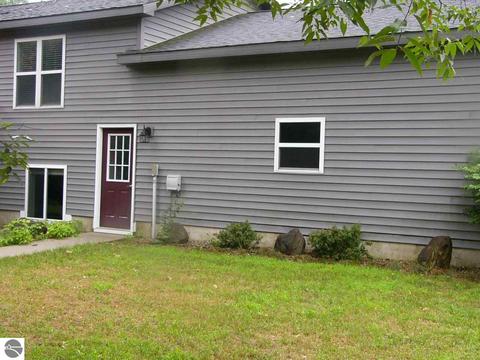 3382 Meadowbrook Dr, Harrison, MI 48625 photo 4