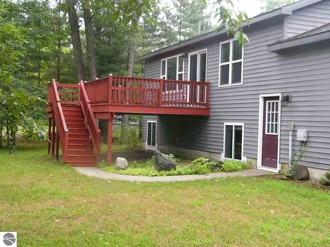 3382 Meadowbrook Dr, Harrison, MI 48625 photo 3