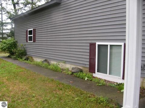 3382 Meadowbrook Dr, Harrison, MI 48625 photo 7