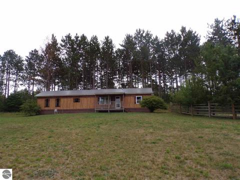 8850 E 10 12 Mile Rd, Manton, MI 49663 photo 1