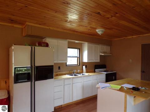 8850 E 10 12 Mile Rd, Manton, MI 49663 photo 6