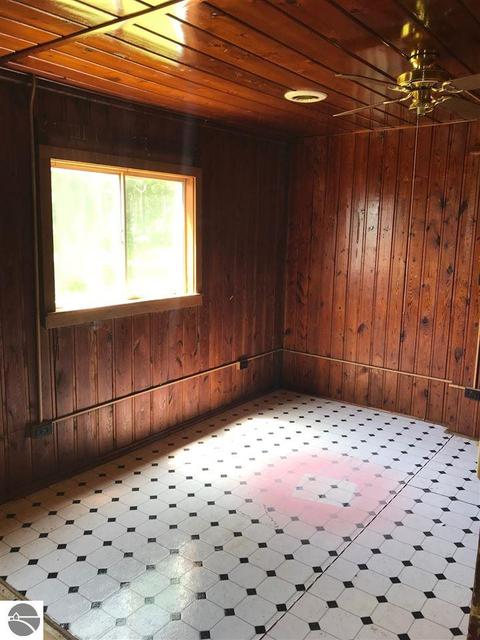 175 N Huron, Au Gres, MI 48703 photo 10