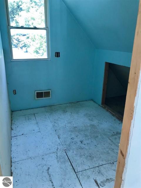 175 N Huron, Au Gres, MI 48703 photo 4