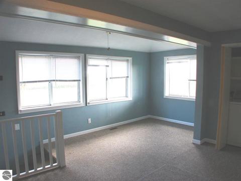 2426 N Bagley Rd, Ithaca, MI 48847 photo 9