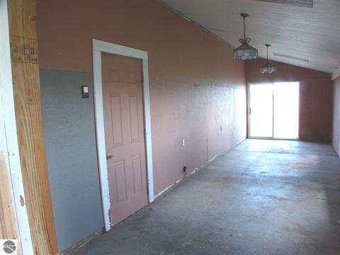 2426 N Bagley Rd, Ithaca, MI 48847 photo 6