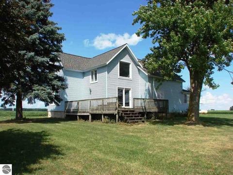 2426 N Bagley Rd, Ithaca, MI 48847 photo 2
