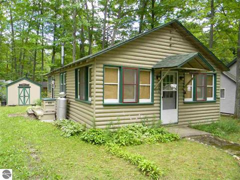 2364 Wildwood Rd, Lupton, MI 48635 photo 1
