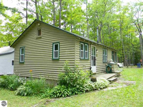 2364 Wildwood Rd, Lupton, MI 48635 photo 4