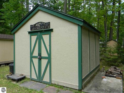 2364 Wildwood Rd, Lupton, MI 48635 photo 18