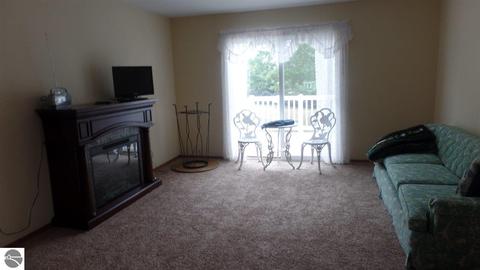92 E Remus Rd, Mount Pleasant, MI 48858 photo 2