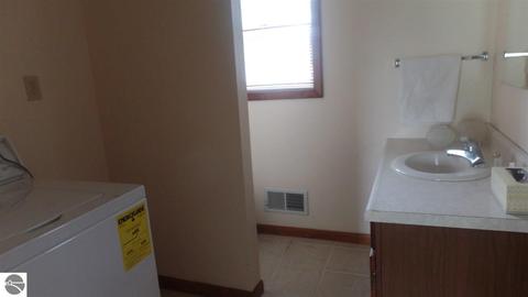 92 E Remus Rd, Mount Pleasant, MI 48858 photo 17