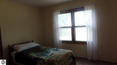 92 E Remus Rd, Mount Pleasant, MI 48858 photo 8