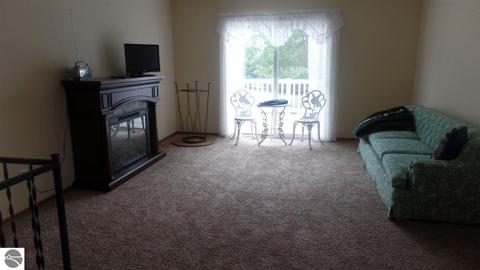 92 E Remus Rd, Mount Pleasant, MI 48858 photo 3