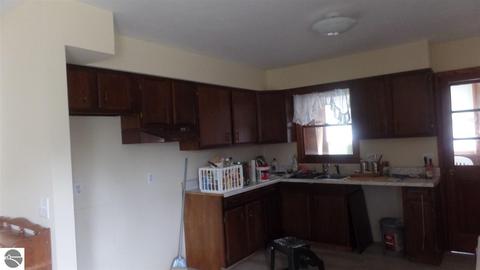 92 E Remus Rd, Mount Pleasant, MI 48858 photo 5