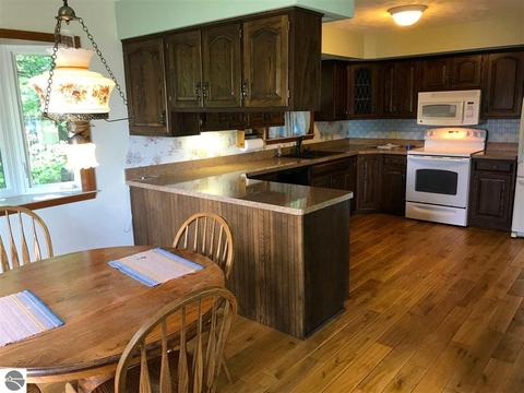 4299 E Shore Dr, Grawn, MI 49637 photo 11