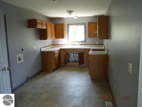683 E Allen Ct, Au Gres, MI 48703 photo 8