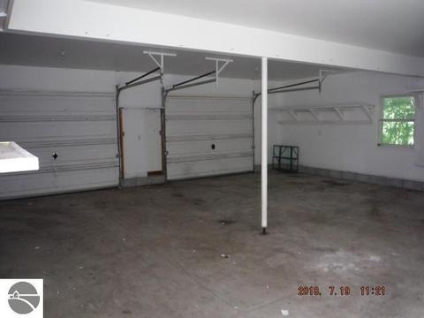 683 E Allen Ct, Au Gres, MI 48703 photo 5