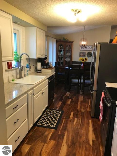 5631 S Wise Rd, Shepherd, MI 48883 photo 3