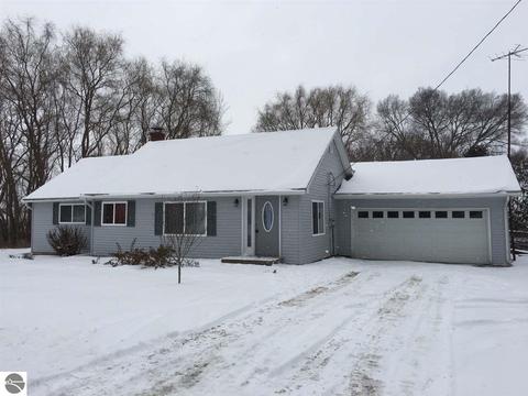 2873 E Baseline Rd, Mount Pleasant, MI 48858 photo 1