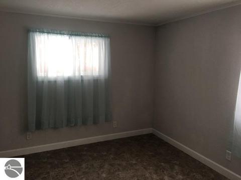 2873 E Baseline Rd, Mount Pleasant, MI 48858 photo 9