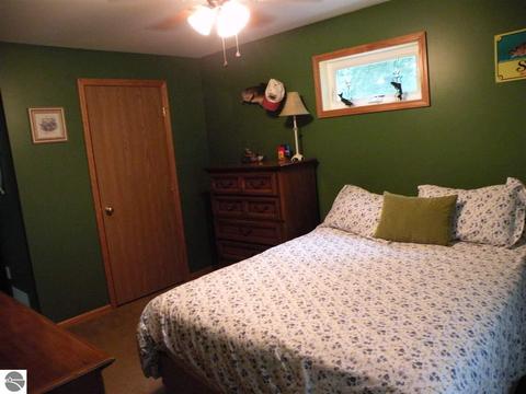 6332 Maple, Gladwin, MI 48624 photo 8