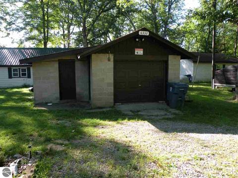 6332 Maple, Gladwin, MI 48624 photo 21