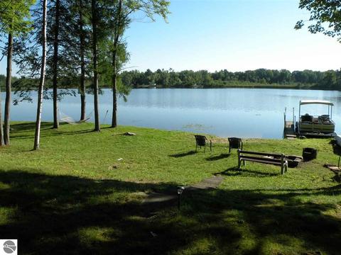 6332 Maple, Gladwin, MI 48624 photo 16