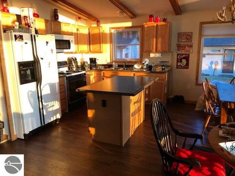 6332 Maple, Gladwin, MI 48624 photo 5
