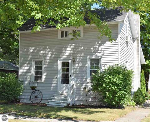 243 E Wright Ave, Shepherd, MI 48883 photo 3