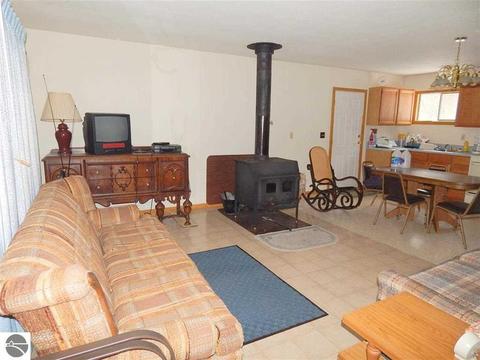 5375 Esmond Rd, Hale, MI 48739 photo 4