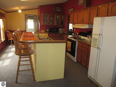 5566 W Brooks Rd, Shepherd, MI 48883 photo 3