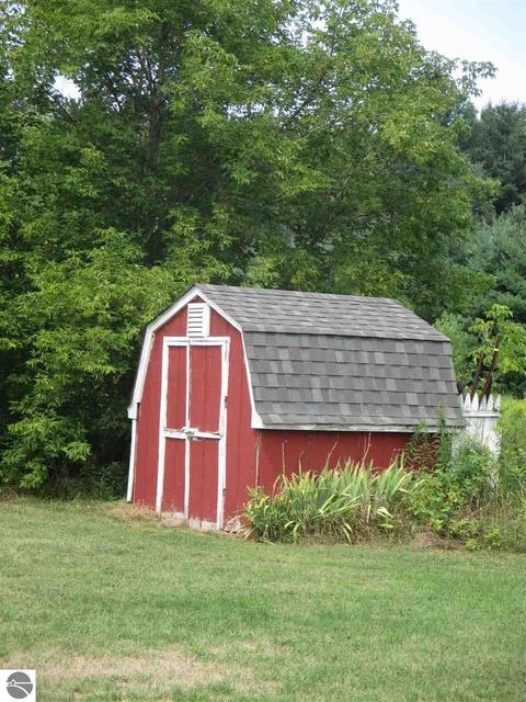 5566 W Brooks Rd, Shepherd, MI 48883 photo 18