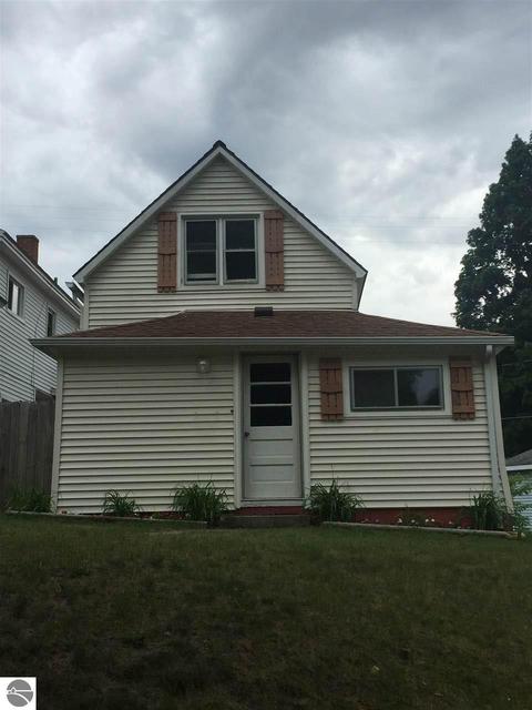 436 E Pine St, Cadillac, MI 49601 photo 1