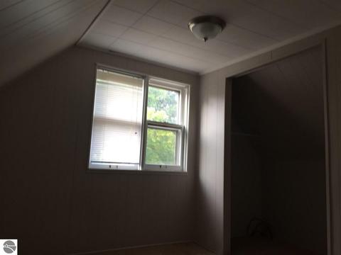 436 E Pine St, Cadillac, MI 49601 photo 11