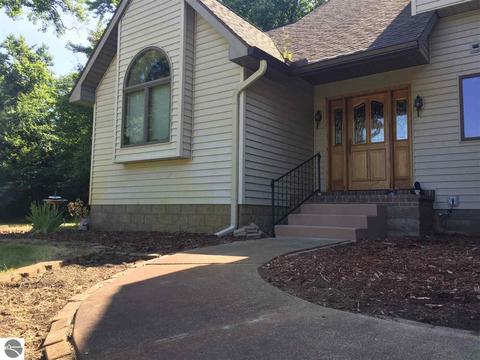 6883 E Harbor Dr, Elk Rapids, MI 49629 photo 2