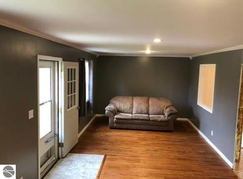 11510 E Stanton Rd, Sumner, MI 48889 photo 4