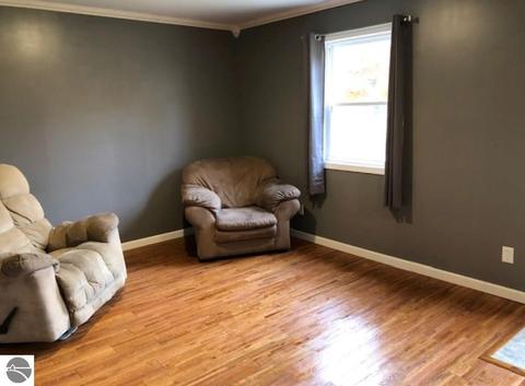 11510 E Stanton Rd, Sumner, MI 48889 photo 3