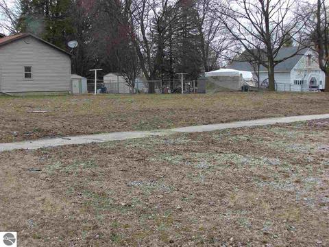 303 E North St, Ithaca, MI 48847 photo 5