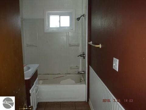 685 W Main St, Twining, MI 48766 photo 3